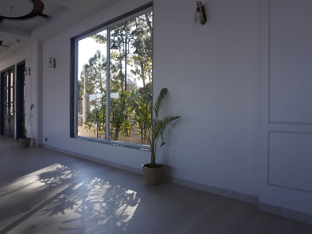 Imagen de los interiores del Hotel Astra Resort and Caffe Kasauli. Foto 12
