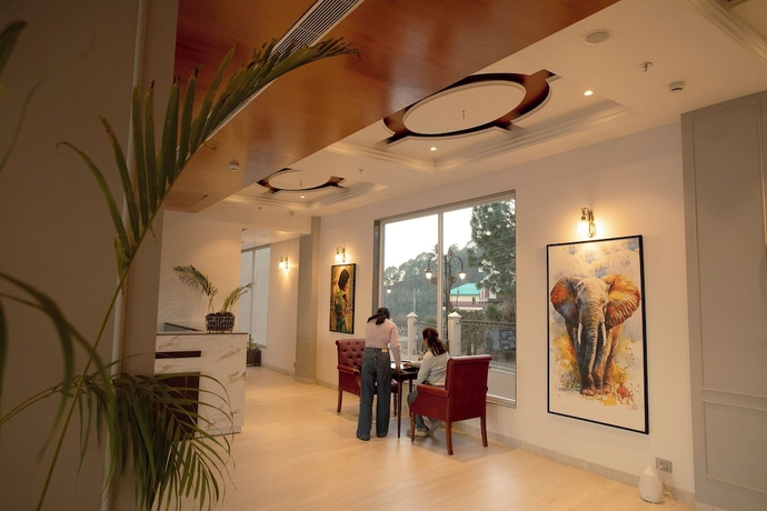 Imagen de los interiores del Hotel Astra Resort and Caffe Kasauli. Foto 16
