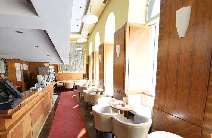 Imagen del bar/restaurante del Hotel Astra Sarajevo. Foto 3