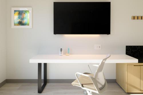 Imagen de la habitación del Hotel Astra, Seattle, A Tribute Portfolio Hotel by Marriott South Lake Union. Foto 15