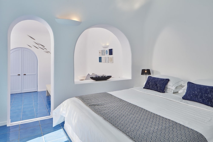 Imagen de la habitación del Hotel Astra Suites. Foto 5