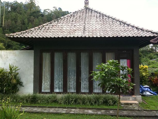 Imagen de los exteriores del Hotel Astradana and Restaurant. Foto 12