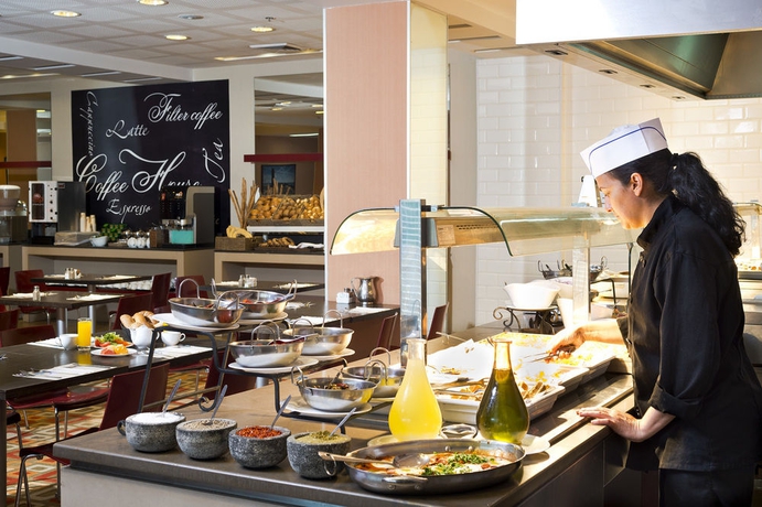 Imagen del bar/restaurante del Hotel Astral Maris. Foto 4