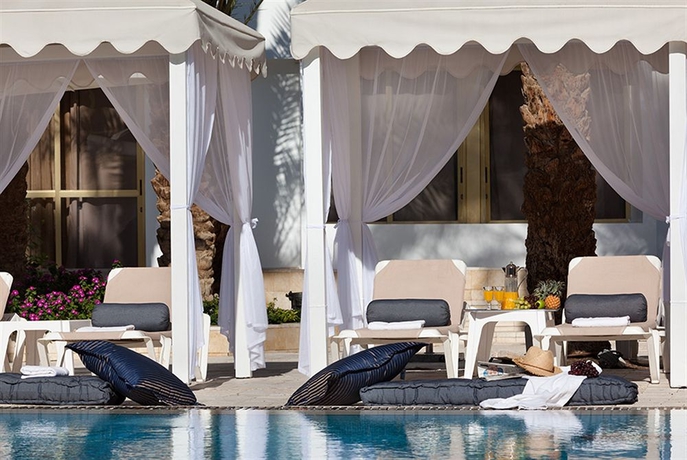 Imagen de la piscina del Hotel Astral Palma. Foto 9