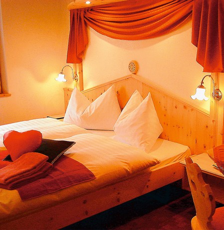 Imagen de la habitación del Hotel Astras. Foto 4