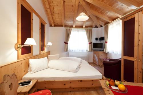Imagen de la habitación del Hotel Astras, Scuol. Foto 7