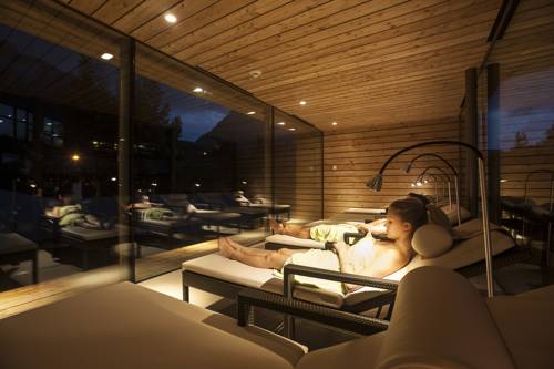 Imagen de la habitación del Hotel Astras, Scuol. Foto 13