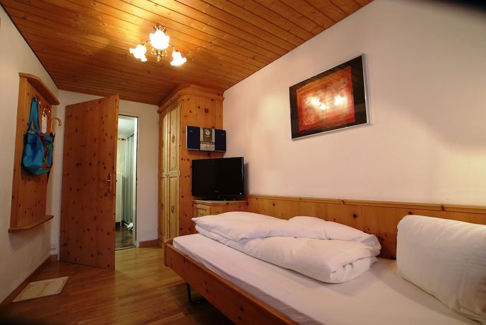 Imagen de la habitación del Hotel Astras, Vulpera. Foto 3