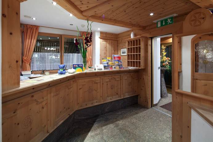 Imagen de los interiores del Hotel Astras, Vulpera. Foto 16