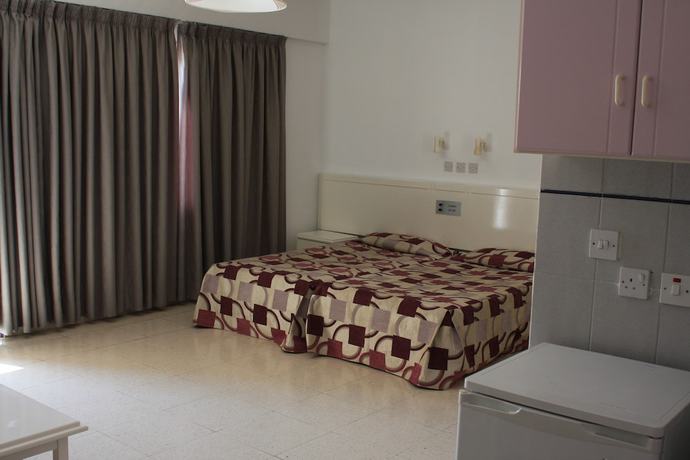 Imagen de la habitación del Hotel Astreas Beach. Foto 7