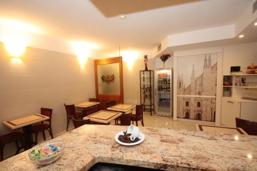 Imagen del bar/restaurante del Hotel Astrid, Mil&aacute;n. Foto 2