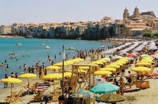 Imagen de los exteriores del Hotel Astro, Cefalu. Foto 3