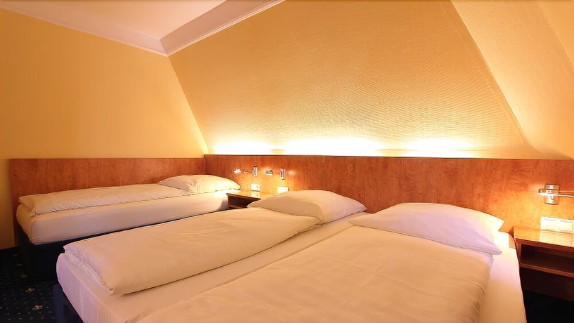 Imagen de la habitación del Hotel Astro. Foto 10