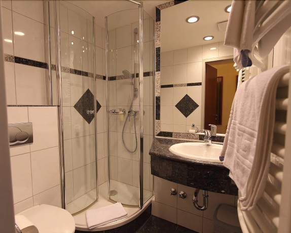 Imagen de la habitación del Hotel Astro. Foto 14