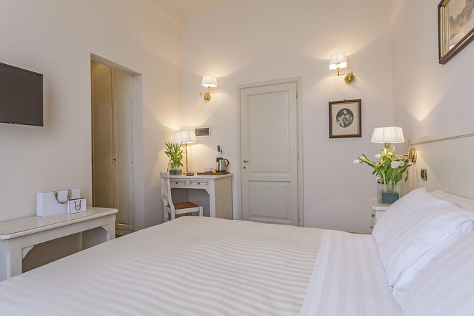 Imagen de la habitación del Hotel Astro Mediceo. Foto 8