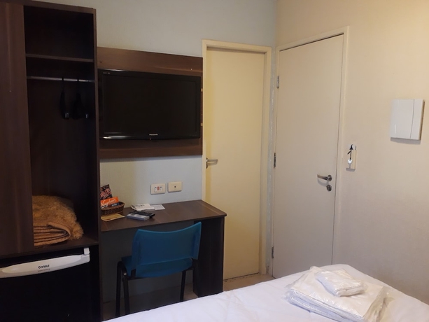 Imagen de la habitación del Hotel Astro, Sao Jose do Campos. Foto 10