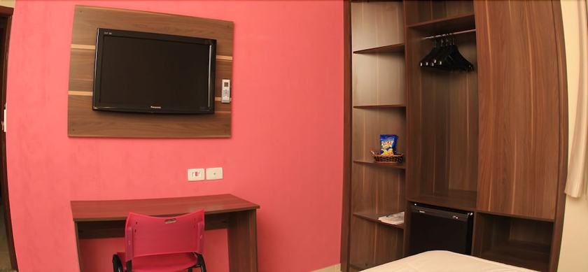 Imagen de la habitación del Hotel Astro, Sao Jose do Campos. Foto 13