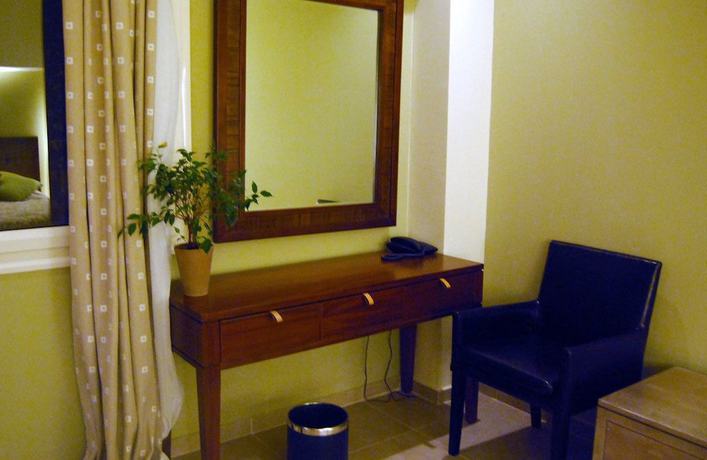 Imagen de la habitación del Hotel Astrolabe. Foto 9