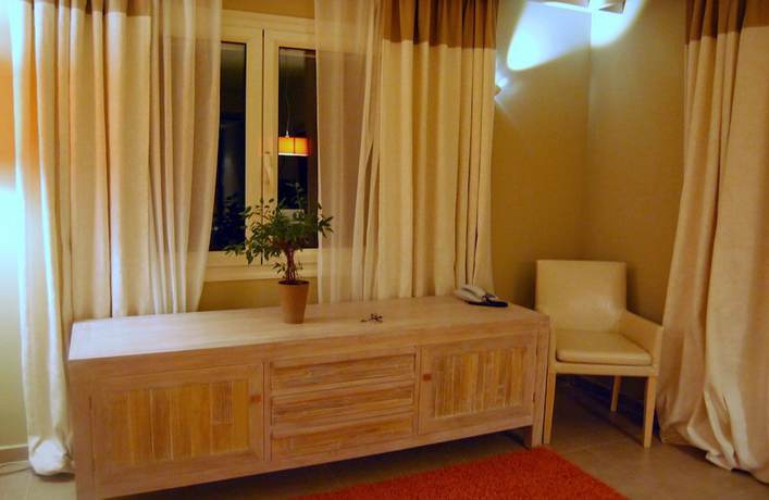 Imagen de la habitación del Hotel Astrolabe. Foto 15