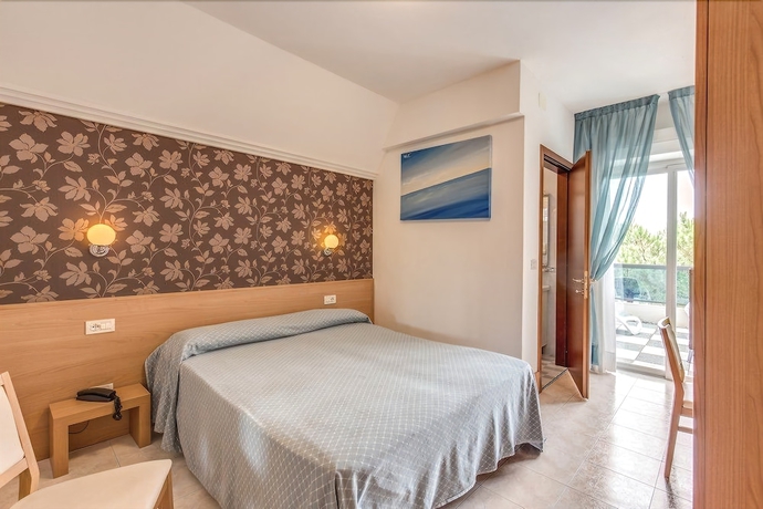 Imagen de la habitación del Hotel Astromare. Foto 5