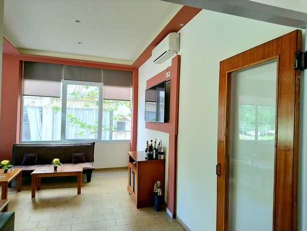 Imagen de los interiores del Hotel Astron, Nea Ypati. Foto 19