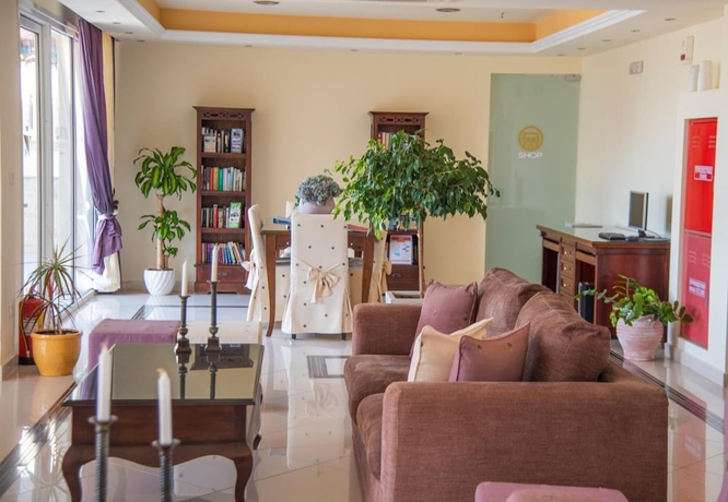 Imagen de los interiores del Hotel Astron Princess. Foto 17