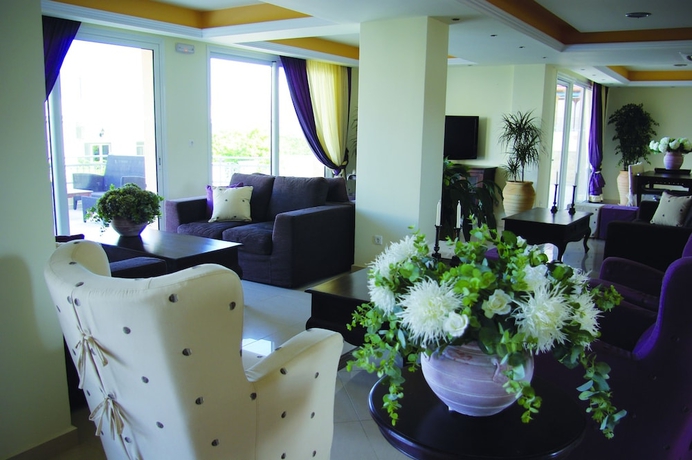 Imagen de los interiores del Hotel Astron Princess. Foto 19