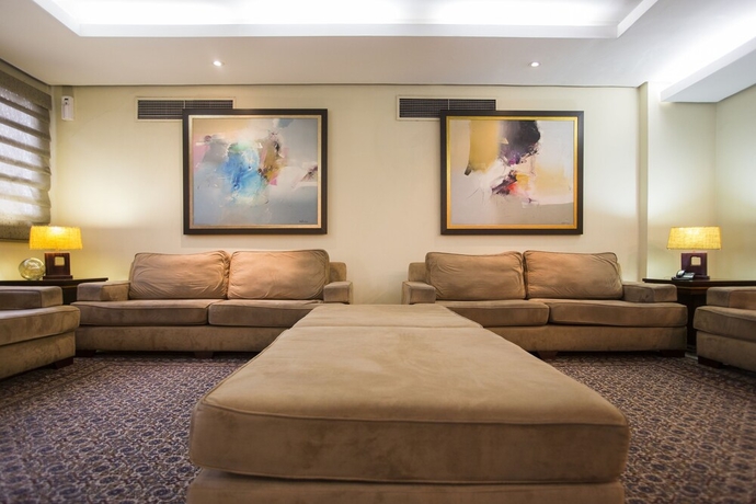 Imagen de los interiores del Hotel Astron Saint Moritz. Foto 18