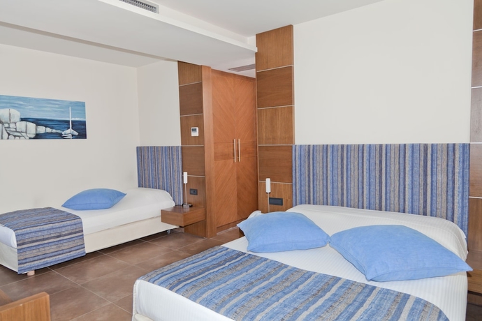 Imagen de la habitación del Hotel Astros Beach. Foto 15