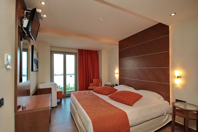 Imagen de la habitación del Hotel Astros Beach. Foto 17