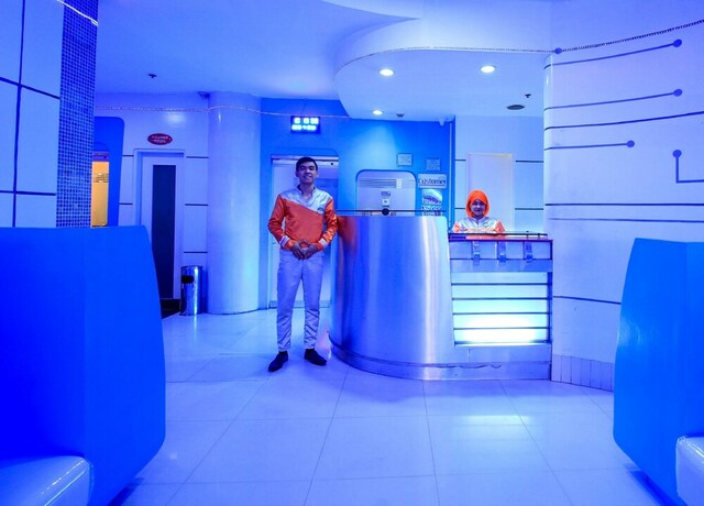 Imagen de los interiores del Hotel Astrotel Avenida. Foto 31