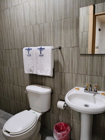 Imagen de la habitación del Hotel Astur. Foto 9