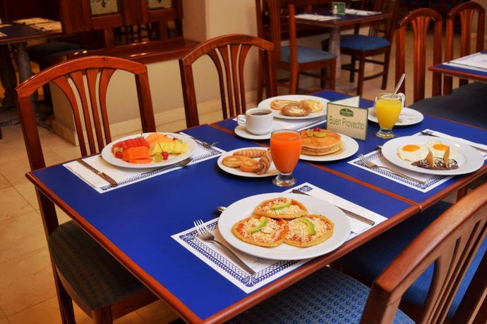 Imagen del bar/restaurante del Hotel Astur Y Suites. Foto 3