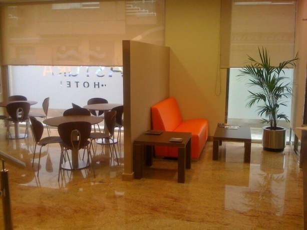 Imagen de los interiores del Hotel Astura. Foto 16