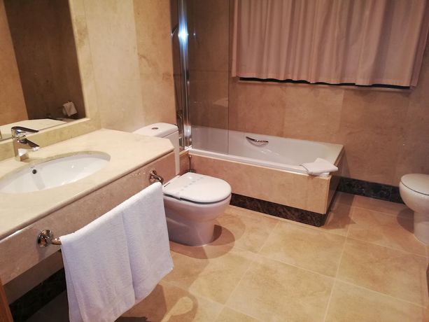 Imagen de la habitación del Hotel Astura. Foto 8