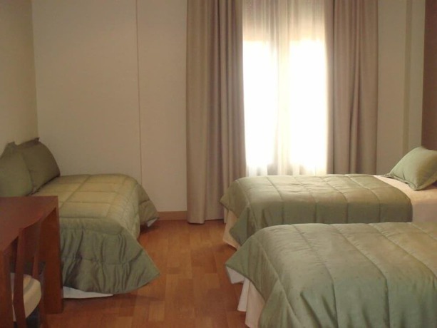 Imagen de la habitación del Hotel Astura. Foto 9