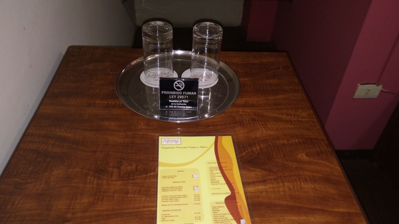 Imagen de la habitación del Hotel Asturias Inn. Foto 9