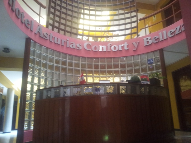 Imagen de los interiores del Hotel Asturias Inn. Foto 18