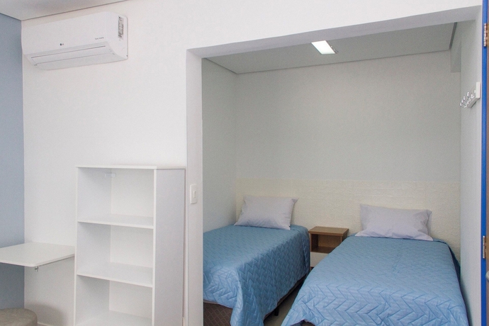 Imagen de la habitación del Hotel Asturias Mall Suites. Foto 12
