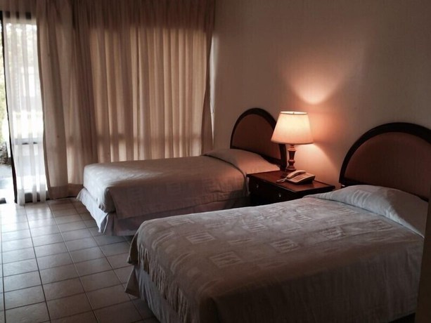 Imagen de la habitación del Hotel Asturias, Municipio Santa Cruz de la Sierra. Foto 4