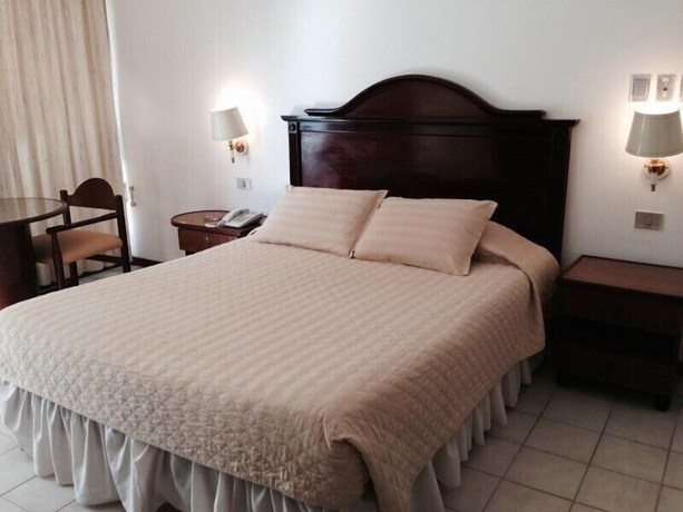 Imagen de la habitación del Hotel Asturias, Municipio Santa Cruz de la Sierra. Foto 7