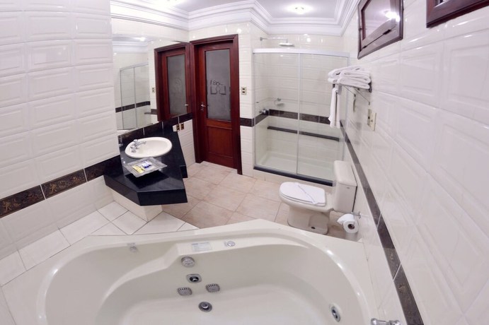 Imagen de la habitación del Hotel Asturias, Municipio Santa Cruz de la Sierra. Foto 8