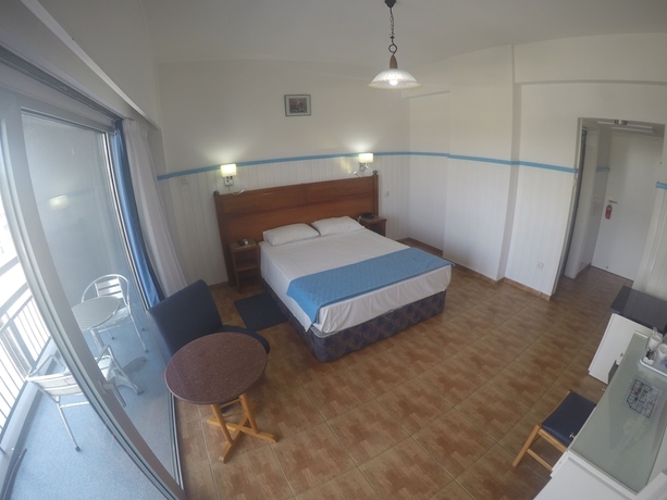 Imagen de la habitación del Hotel Asty. Foto 10