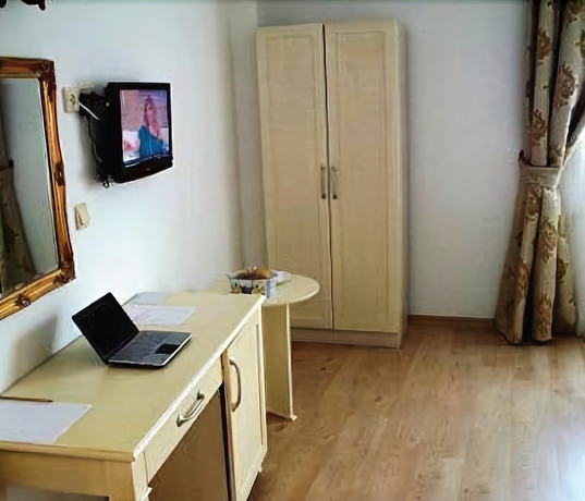 Imagen de la habitación del Hotel Asur. Foto 13