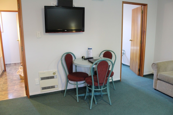 Imagen de la habitación del Hotel Asure Ambassador Motor Lodge. Foto 7