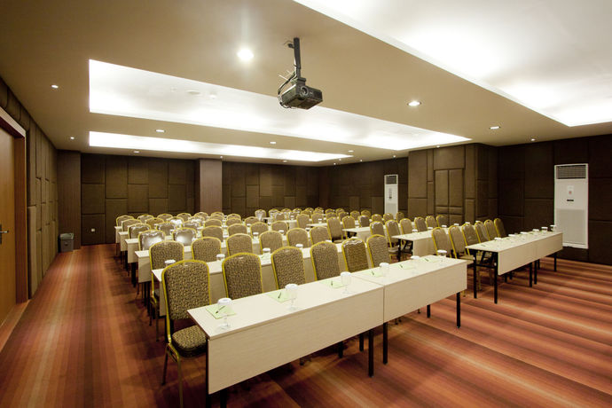 Imagen de los interiores del Hotel Aswin Hotel And Spa. Foto 8