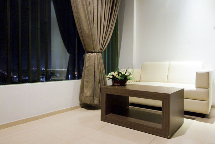 Imagen del bar/restaurante del Hotel Aswin Hotel And Spa. Foto 2