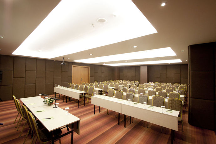 Imagen de los interiores del Hotel Aswin Hotel And Spa. Foto 12