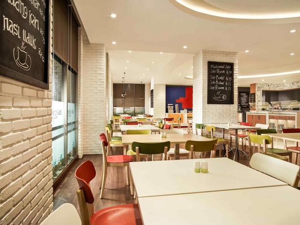 Imagen del bar/restaurante del Hotel Asyana Kemayoran Jakarta. Foto 5