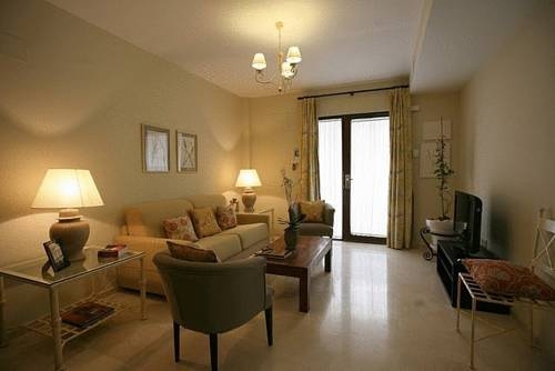 Imagen de la habitación del Hotel At Apartamentos Y Vtv Conde De Torrejon 10. Foto 6